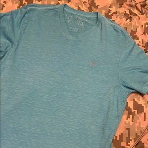 American Eagle v-neck tshirt